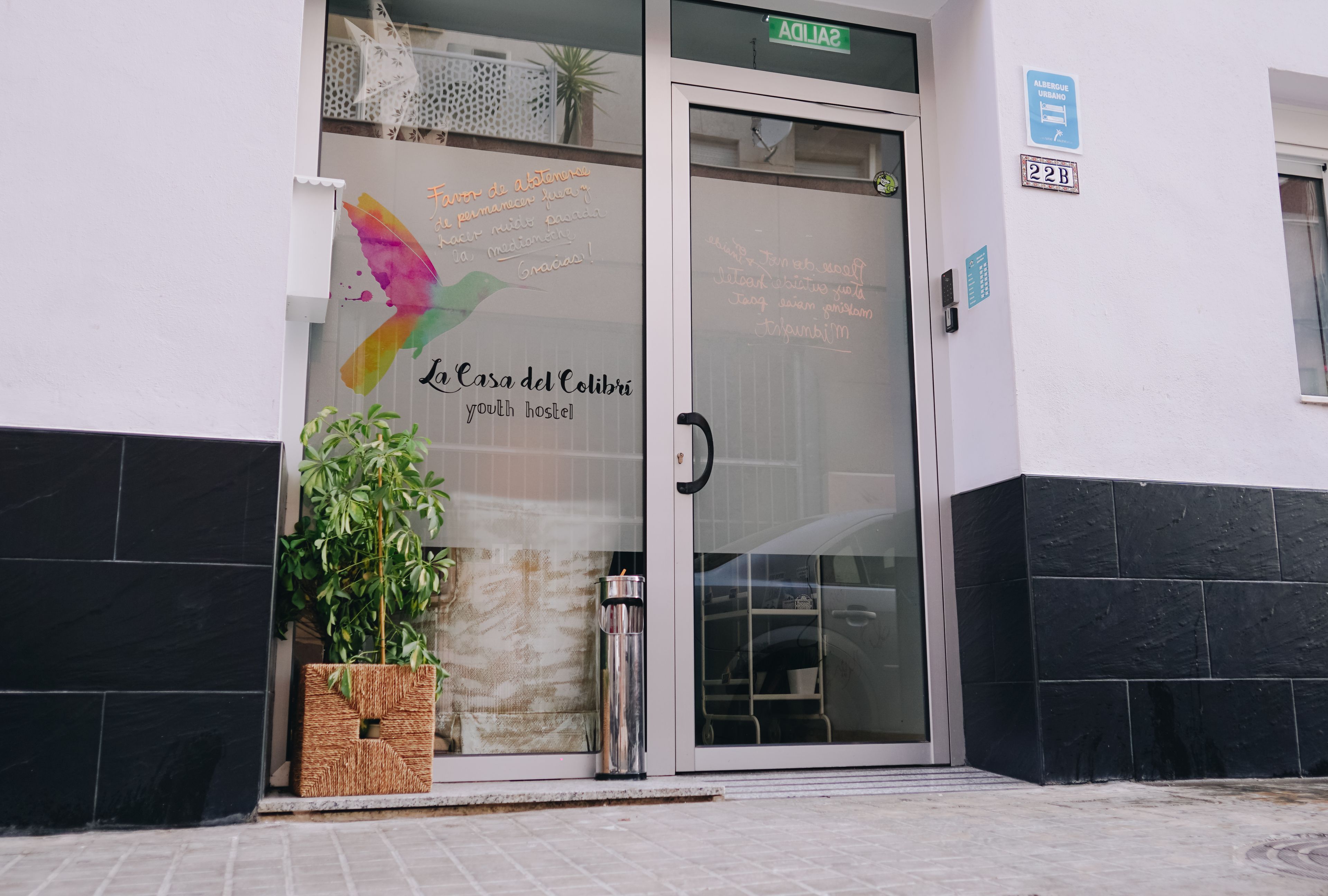 La Casa Del Colibri Youth Hostel In Valencia Expedia