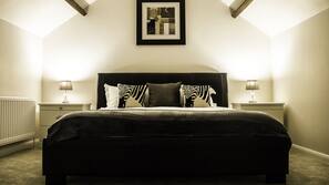 2 bedrooms, hypo-allergenic bedding, blackout curtains