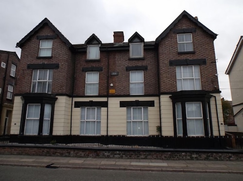 Hotels Near Aintree Racecourse 25 Ebookers Shanks Guesthouse
