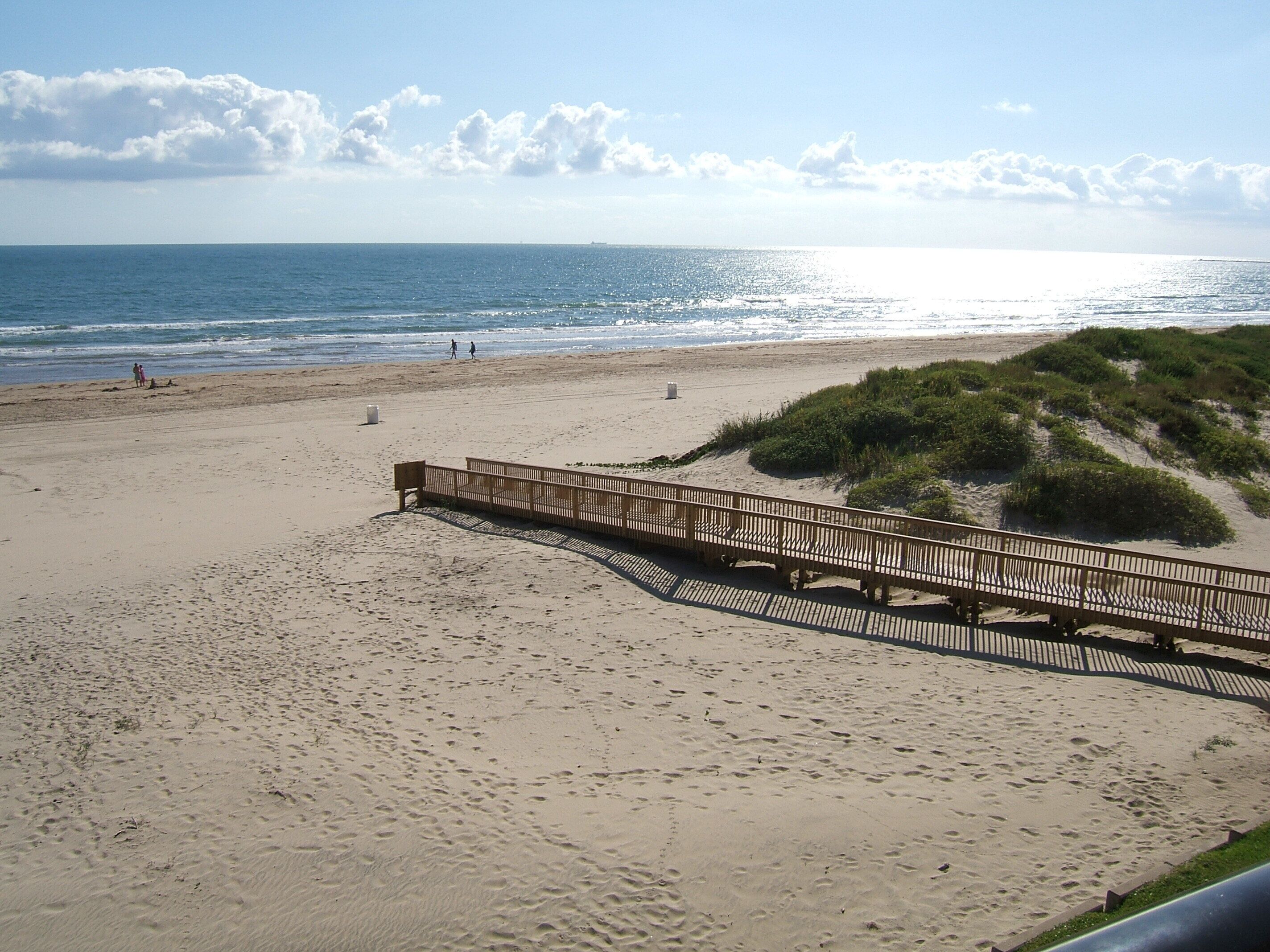 Beachfront Condo Rental By Owner South Padre Island Texas Next To The Water Park In South Padre Island Tx Expedia