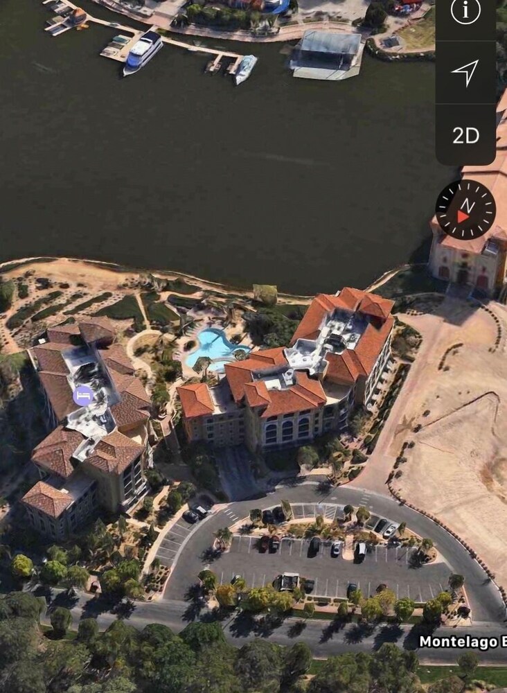 HIGH FLOOR SUITE WITH PERFECT LAKE VIEW! 