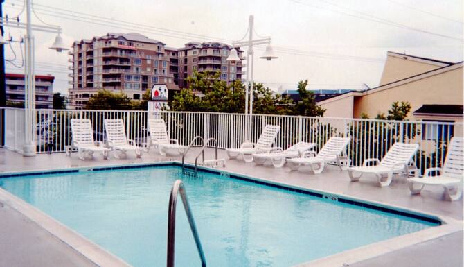 Fantastic Seaside Escape Condo Ocean City Md Pool Steps To Ocean Dining Fun In Ocean City Md Expedia
