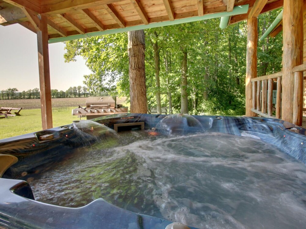 Authentic Log Cabin! Mountain ViewsCampfires FREE wood Hot Tub