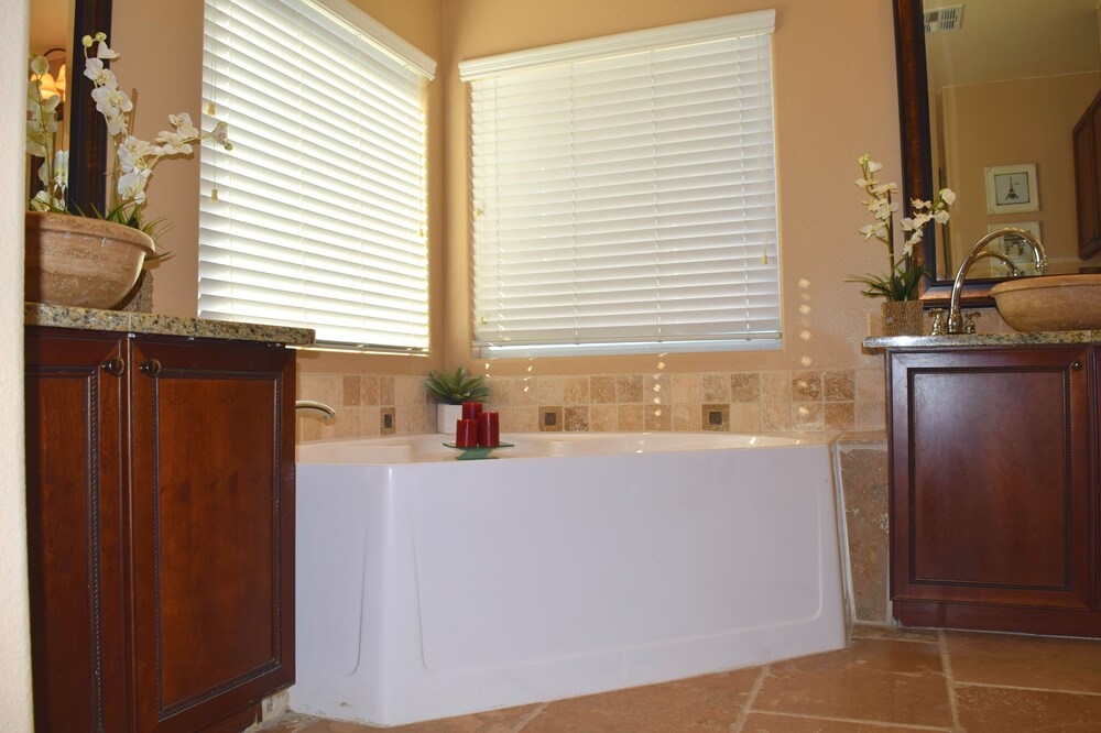 Professional Award Winning 5-Star Property,Theater,Game Room,High End Property