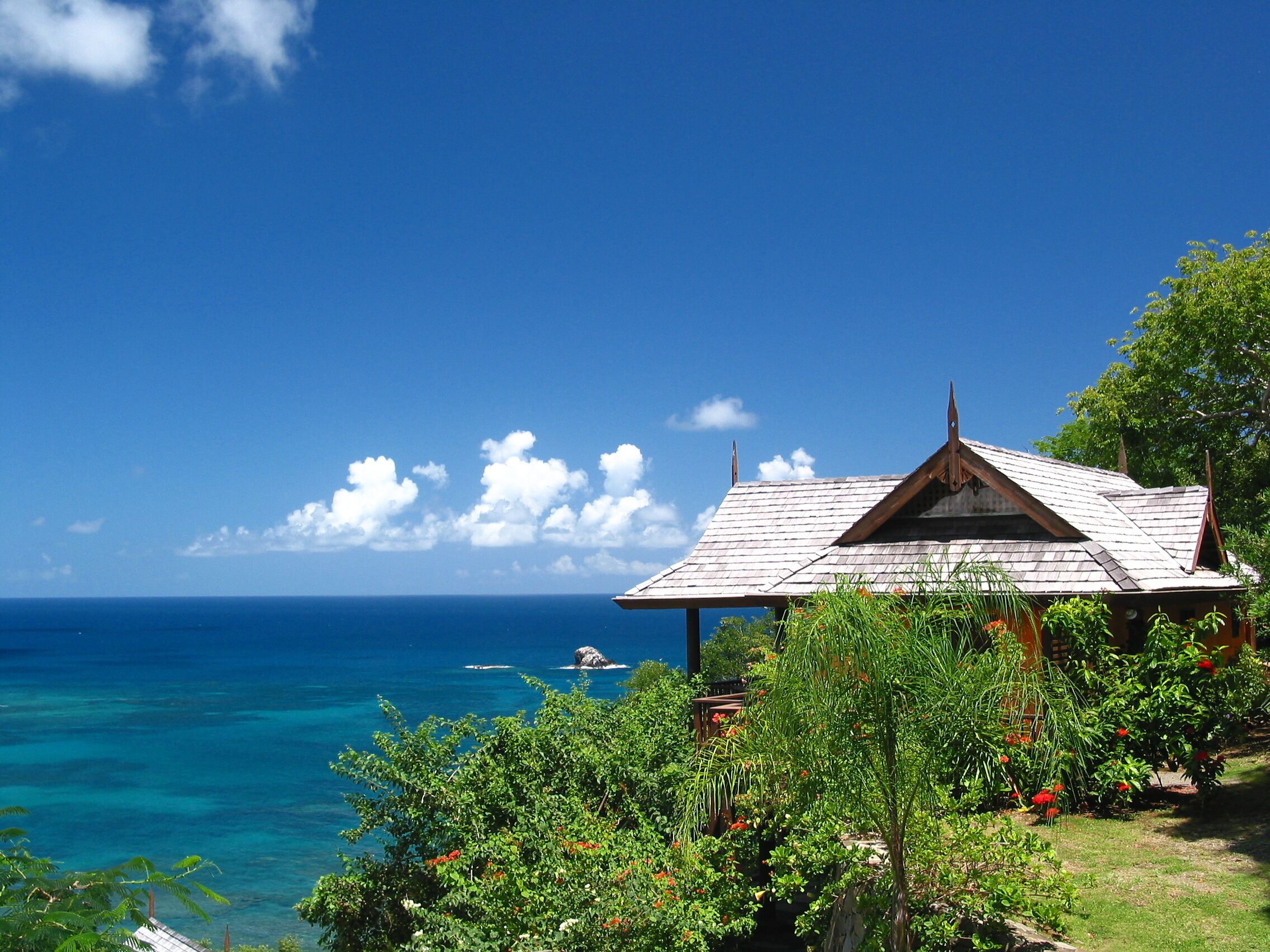 Romantic Caribbean Hideaway with Awesome Views Perfect for two in Gros Islet in Cap Estate, Saint Lucia