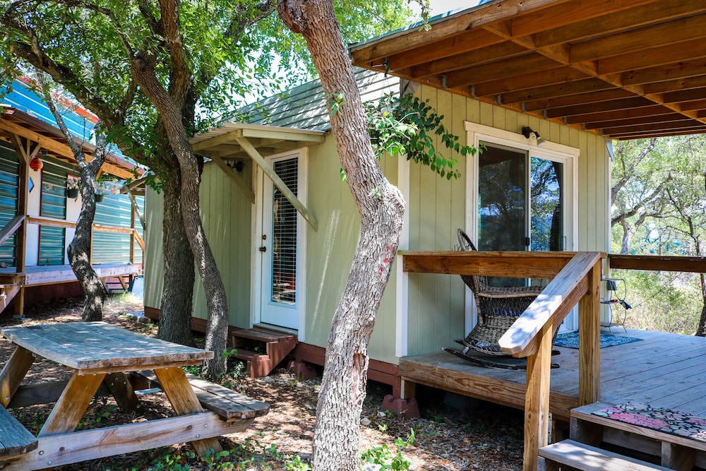 Beautiful Zen Cabin in Canyon Lake! in New Braunfels ...