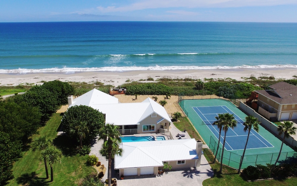 Primary image, GOLDEN SANDS® EMERALD - Private Beach, Private Tennis/Pickleball Court, Pool/Spa