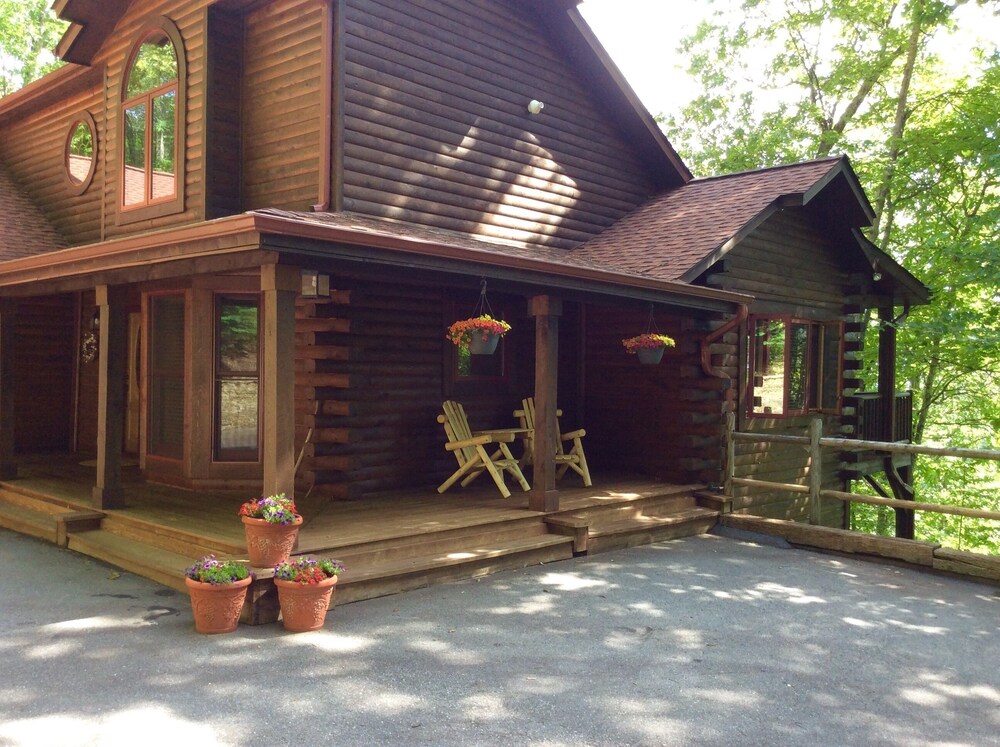 Sky Cabin Luxury Gated Featured On Hgtv S Log Cabin Living