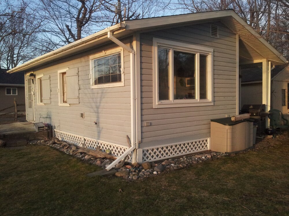 Grandma's Cottage Blind Sodus Bay, Fair Haven, NY, Syracuse Room