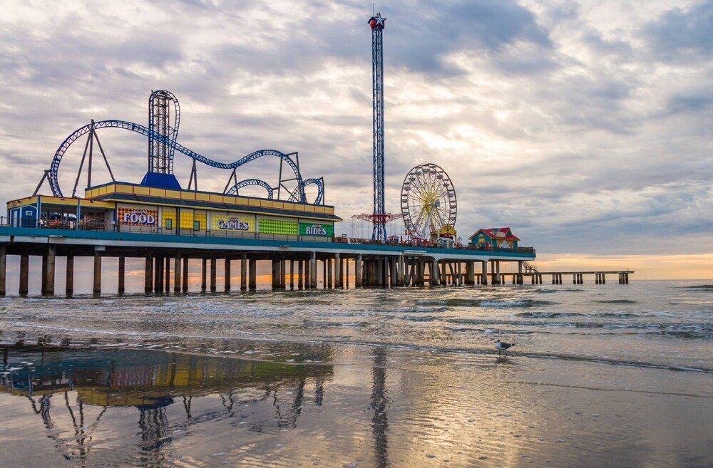 π΄ Waterfront home 5 min to beach. Free bikes & kayaks! Great fishing!