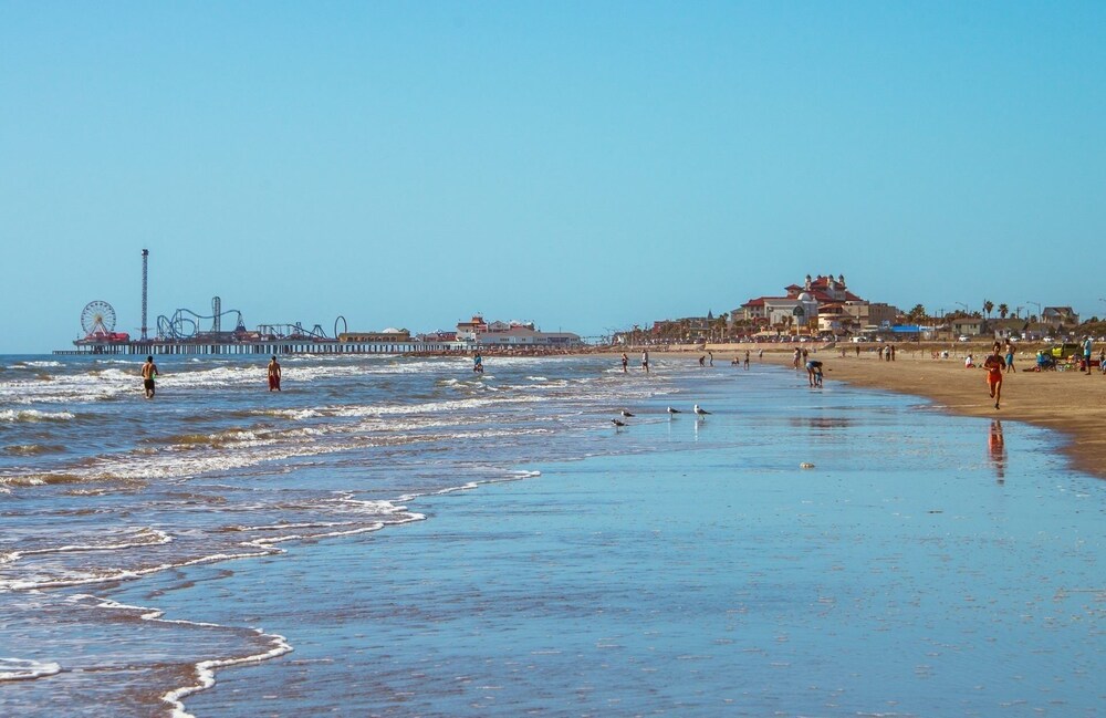 π΄ Waterfront home 5 min to beach. Free bikes & kayaks! Great fishing!