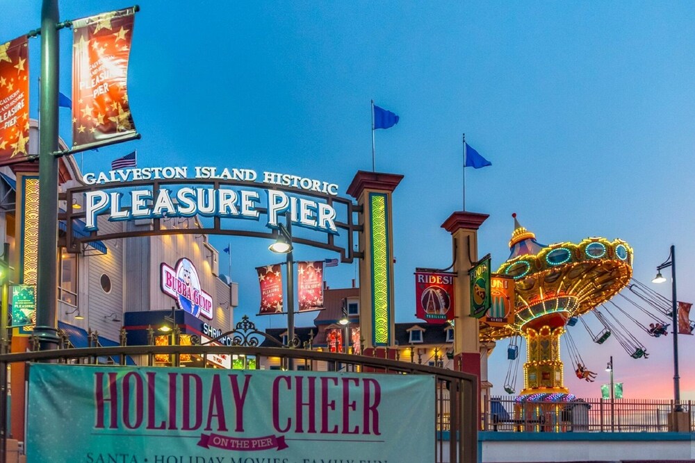 π΄ Waterfront home 5 min to beach. Free bikes & kayaks! Great fishing!