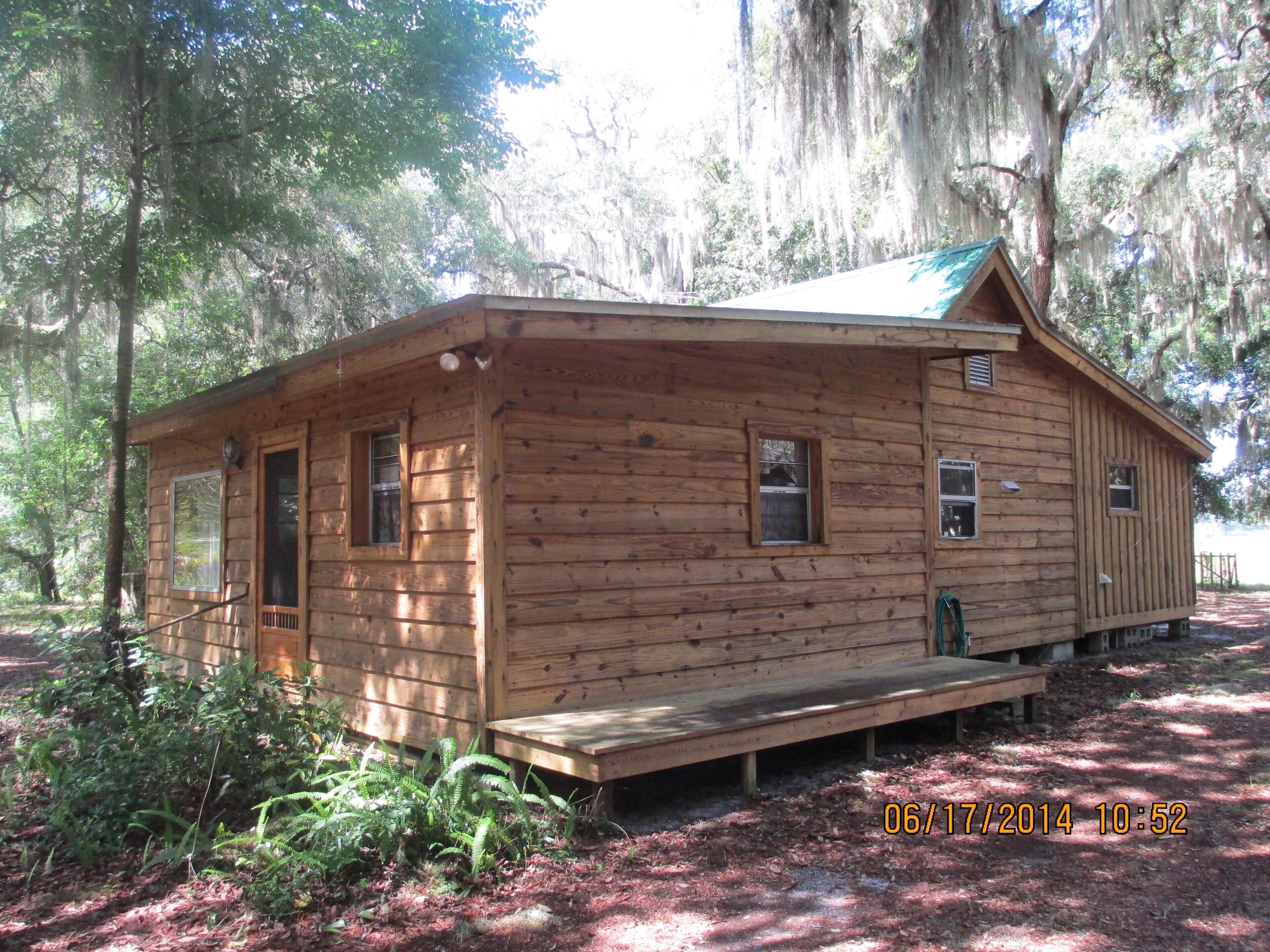 1 Bedroom Cabin in Fort McCoy in Ocala, United States