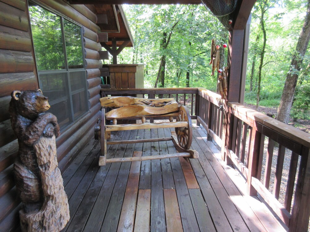 Secluded Cabin Rental in Beavers Bend, Oklahoma near Broken Bow Lake