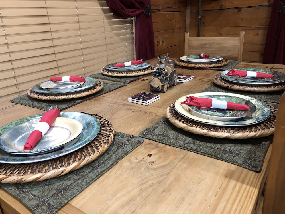 Secluded Cabin Rental in Beavers Bend, Oklahoma near Broken Bow Lake