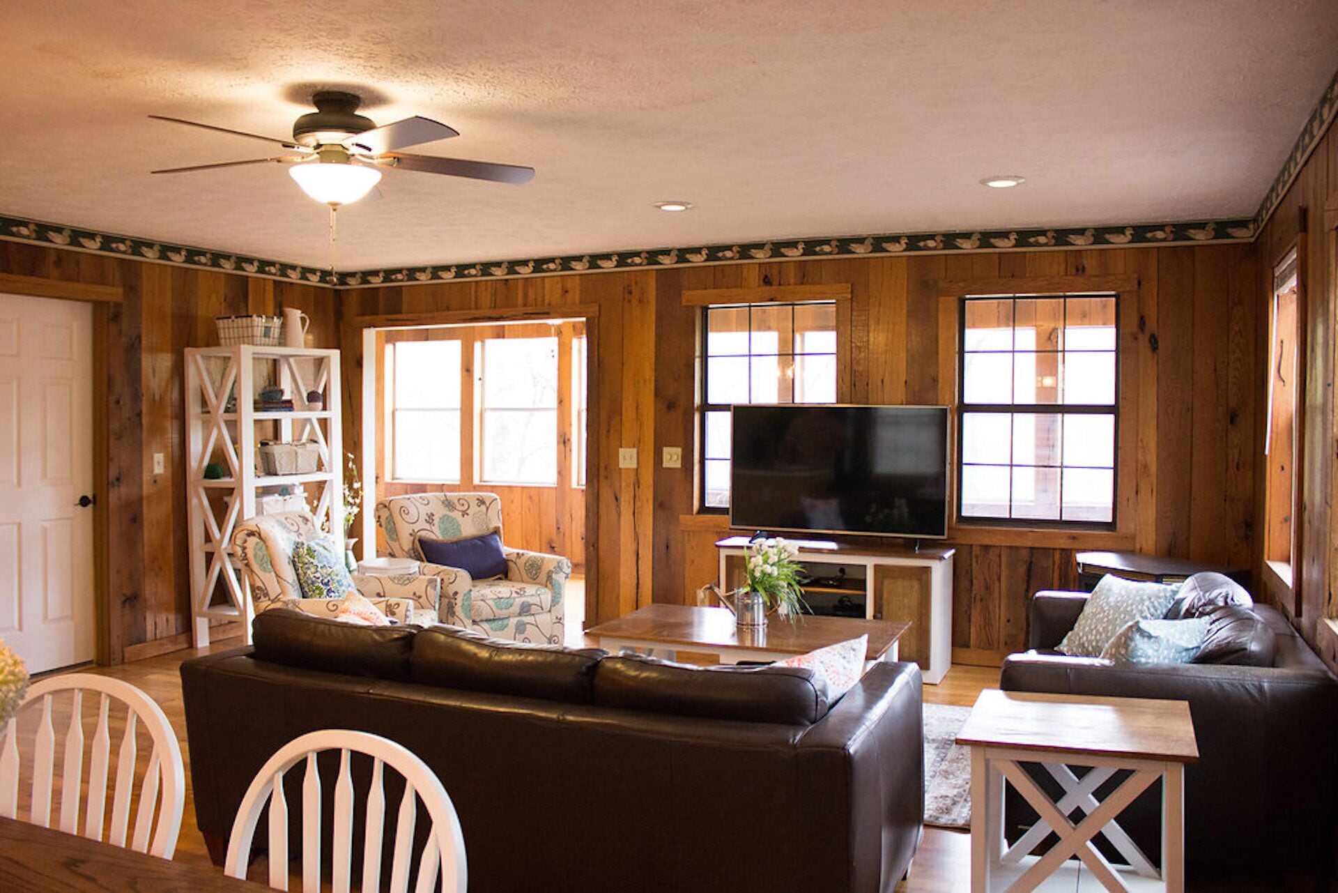 Comfy, Secluded Lake Cabin Retreat in Cookeville, United States