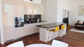 Fridge, microwave, oven, dishwasher