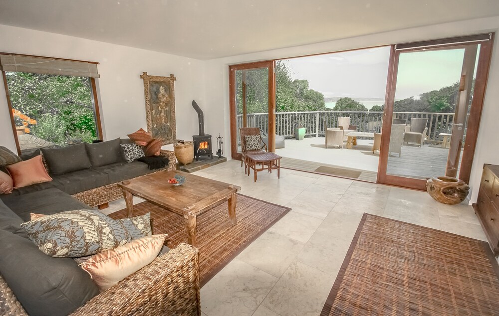 Secluded 5 Star Cottage 200m To Beach Sea Views Hot Tub