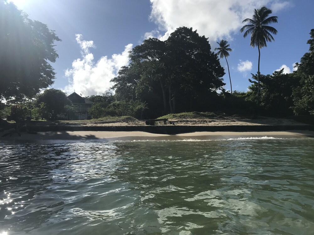 Sandy Bay Cottage Beachfront Beauty With Breathtaking View Of
