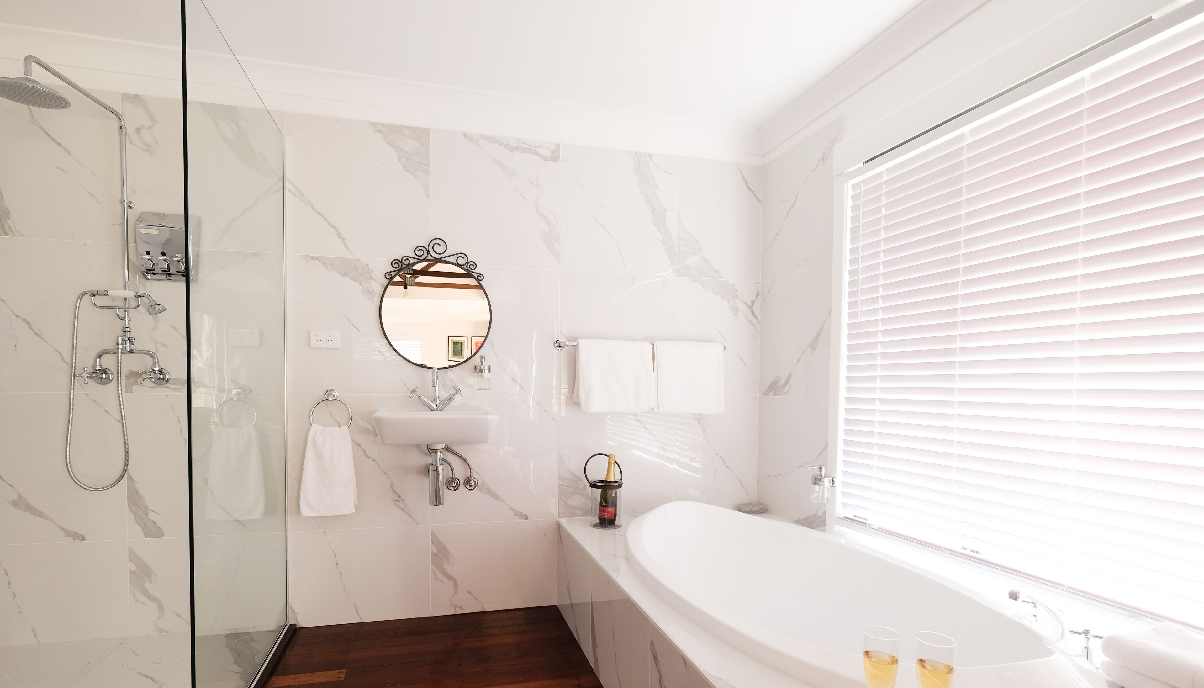 The Lodge Mapleton Falls