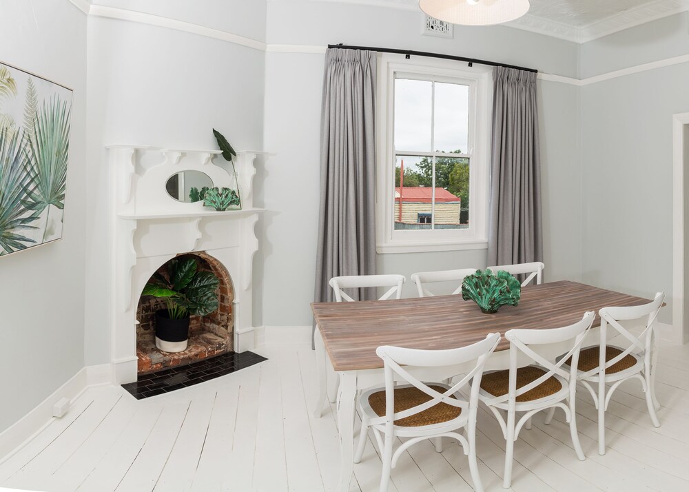 Clarinda Street Apartments by Kirsten Serviced Accommodation