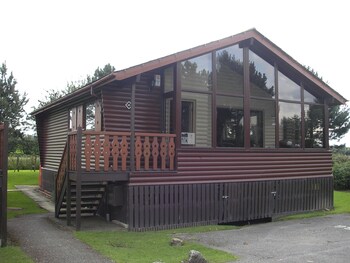 Luxury Log Cabins Near Lake Carnforth 2020 Room Prices Reviews