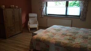 2 Schlafzimmer, Babybetten, Internetzugang, Bettwäsche