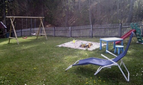 Quiet 4 Star Apartment With Two Separate Bedrooms