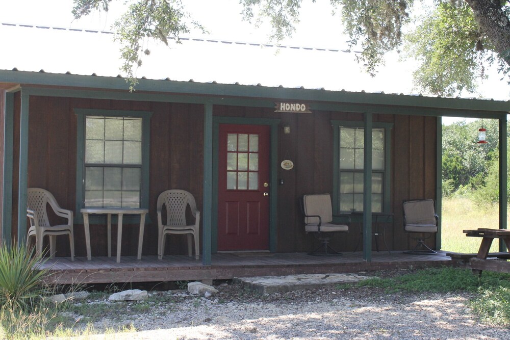 The Hondo Cabin @ Whiskey Mountain - 2 Bd/1 Bath Great Location! in Rio Frio, United States