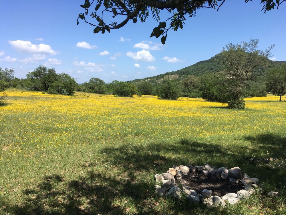 Secluded Cabin on 1,000 Acre Ranch between Lost Maples and Garner