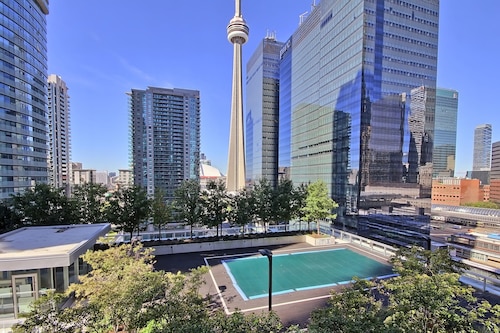 Check Expedia for Availability of CN Tower View + Free Parking = Sale!