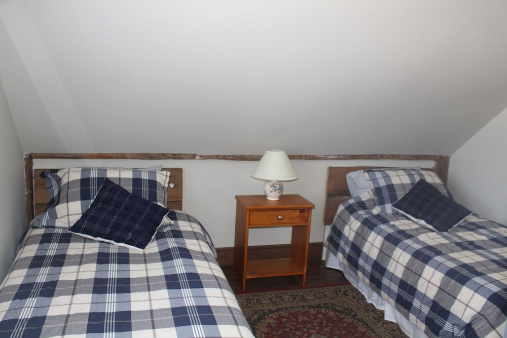 Lake Street Carriage House Picton Vrbo