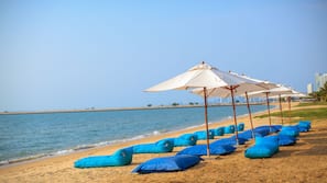 Di pantai