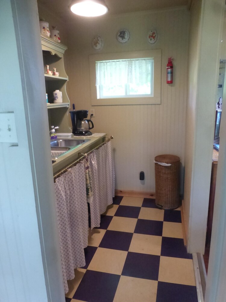 Cozy Cottage at Lavender Farm near Jack Daniel's Distillery, with