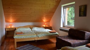 3 bedrooms, premium bedding, free WiFi