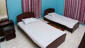 Premium bedding, desk, rollaway beds, free WiFi