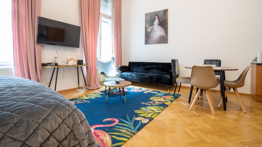 High Street Suites
