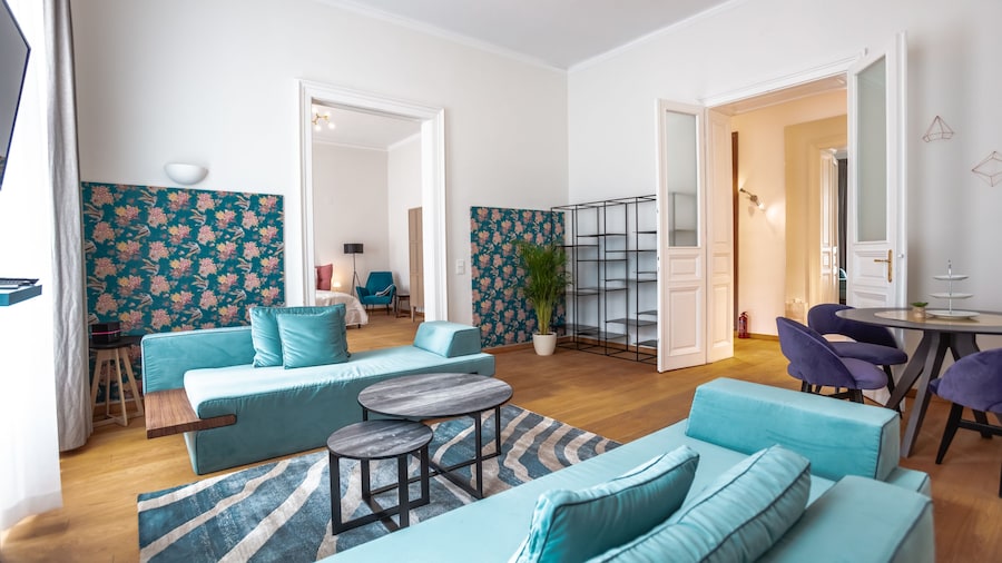 High Street Suites