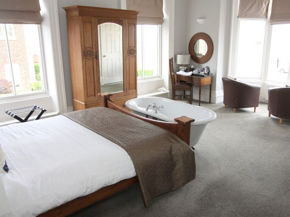 The Queens Hotel Lytham in Lytham St. Anne's Best Rates & Deals on Orbitz
