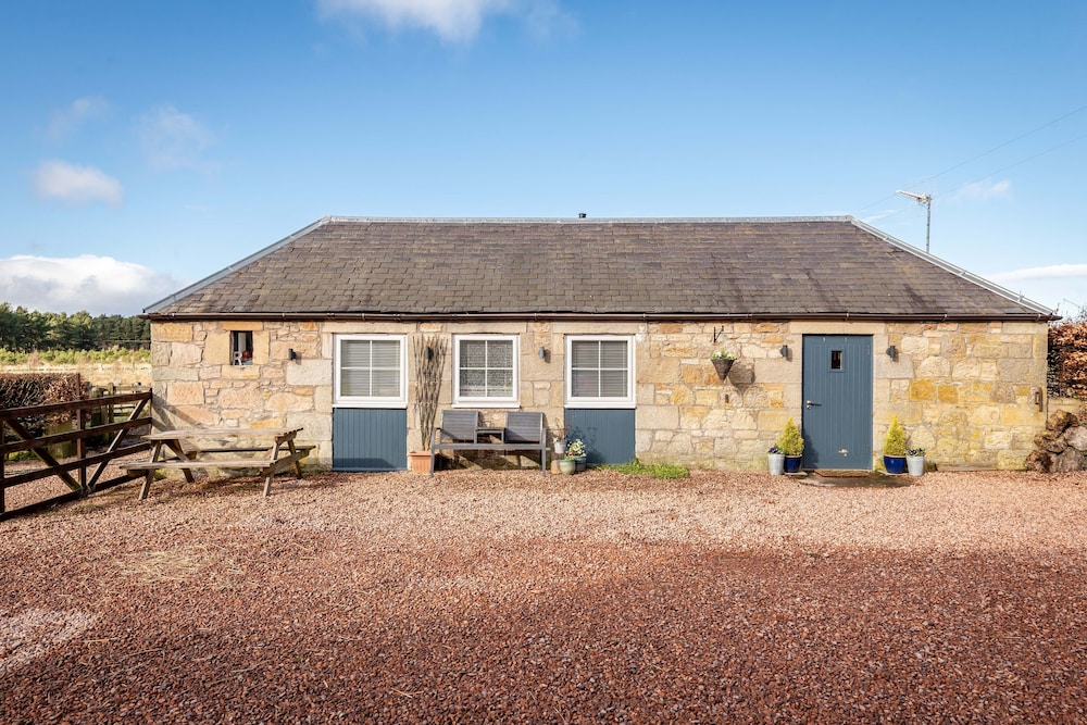 Redlands Country Lodge Log Cabin Apartments & WeeBothy