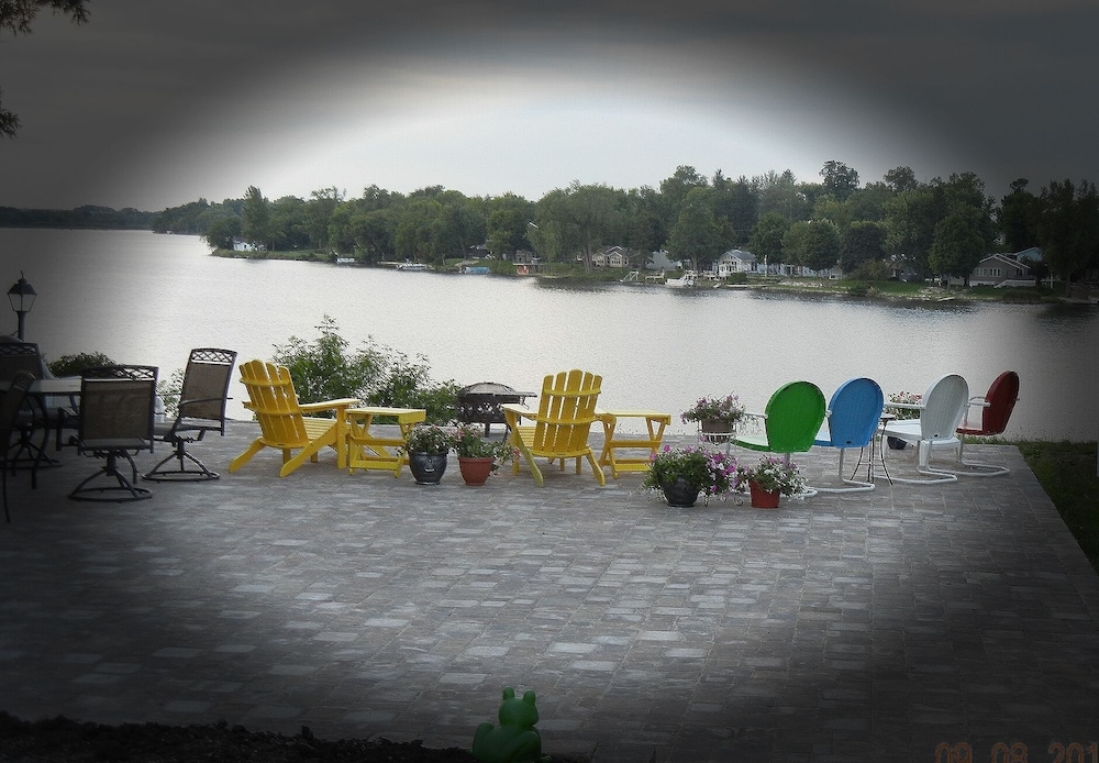 Relax, Enjoy the View, get Away From it all at Cedar Lake, Nashua, IA