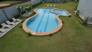 Piscine extérieure