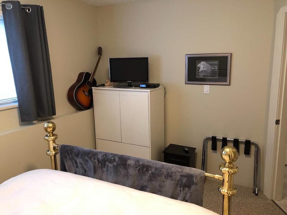 Sunshine Coast Suites Enjoy the wonders of the Sunshine Coast in