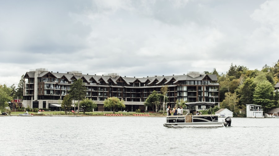 Entourage sur-le-Lac