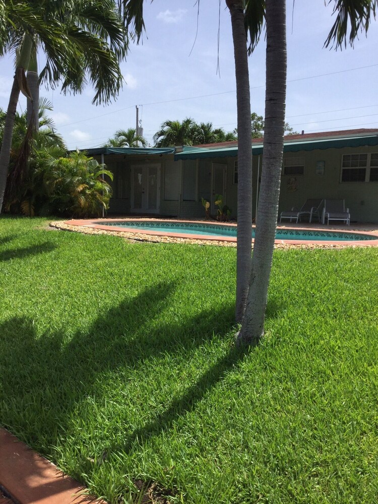 Family, Pet & Boater Friendly !!!!