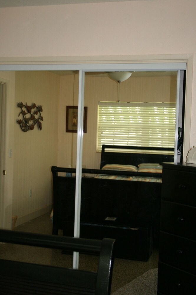 Family, Pet & Boater Friendly !!!!