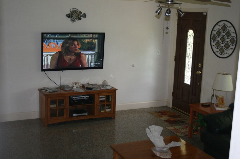 Family, Pet & Boater Friendly !!!!