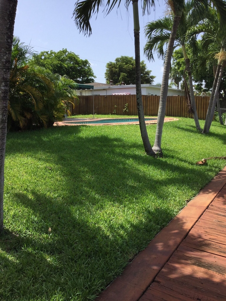 Family, Pet & Boater Friendly !!!!