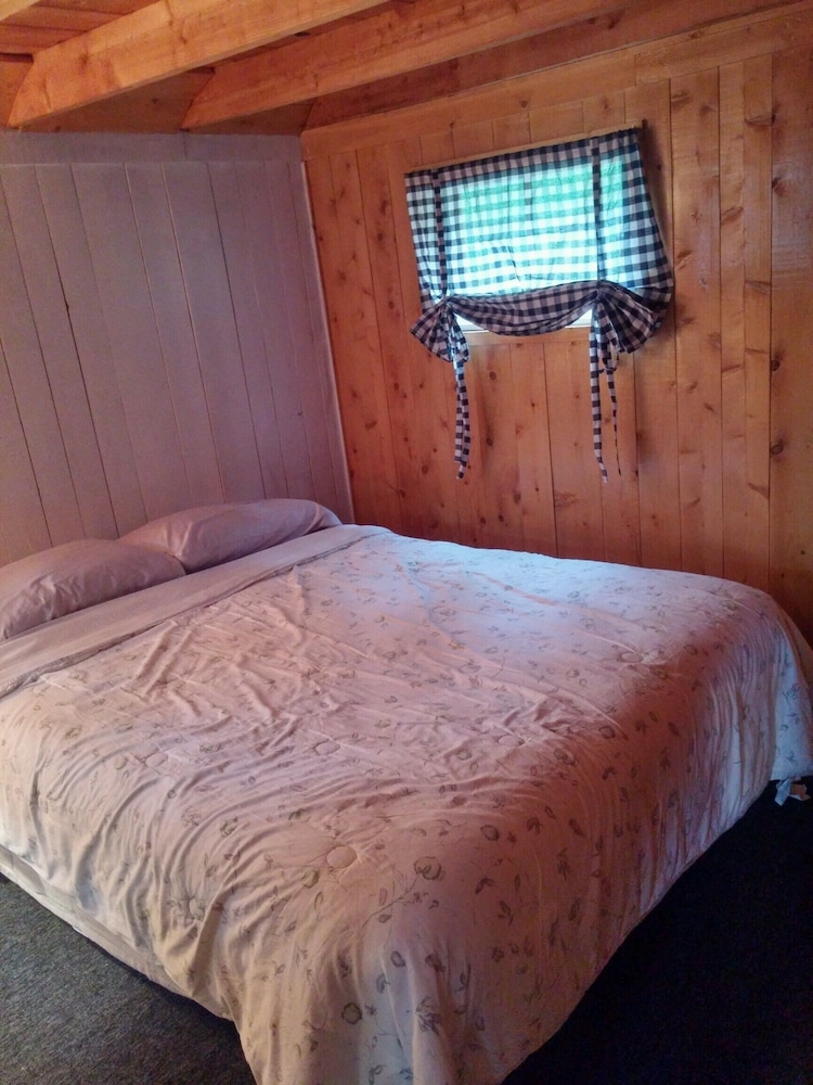 Brassua Lake Camps in Rockwood, Maine (Moose) in Rockwood Best Rates