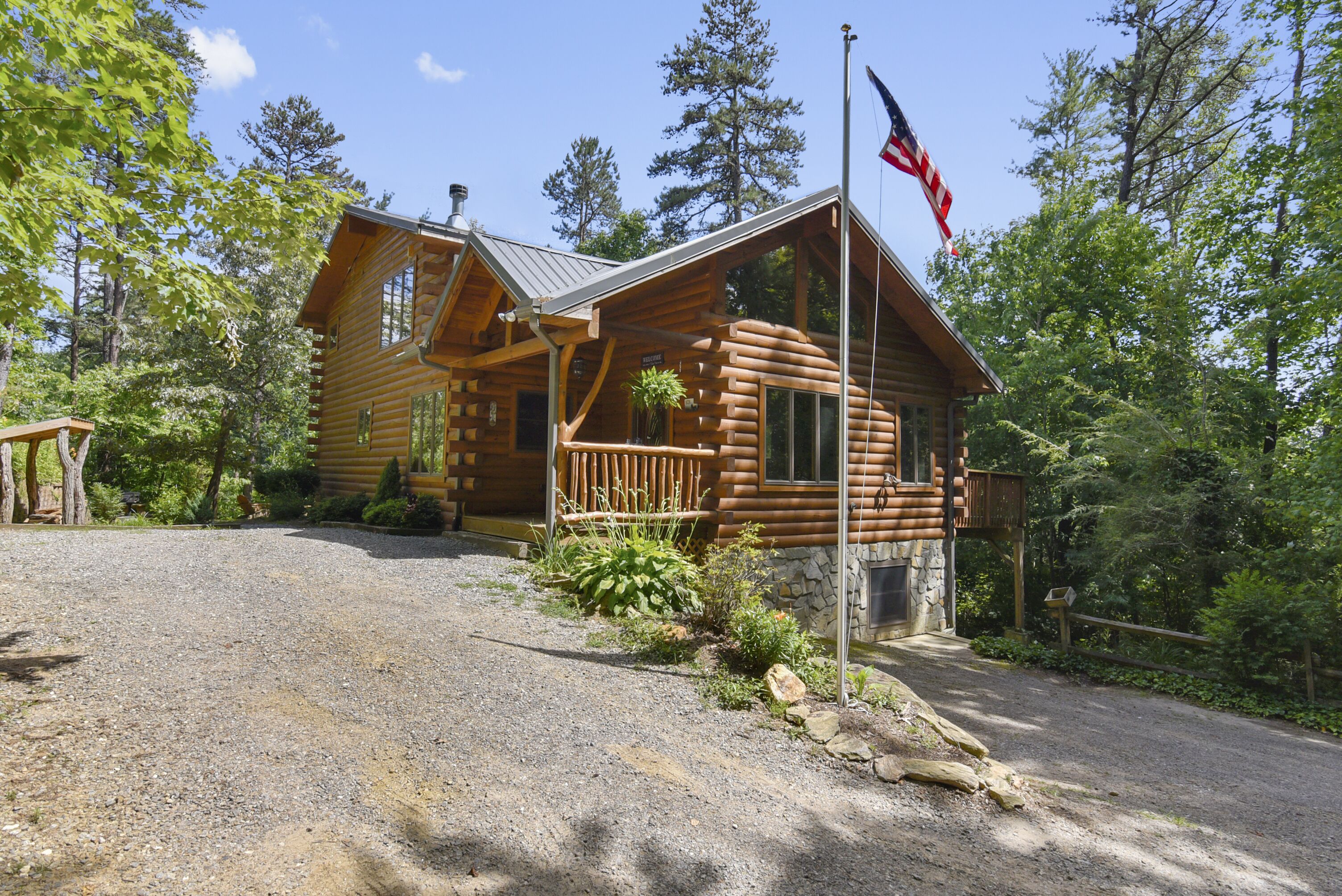 Timber Hollow 2 Master Suites On A Bison Ranch In Clyde Nc Expedia